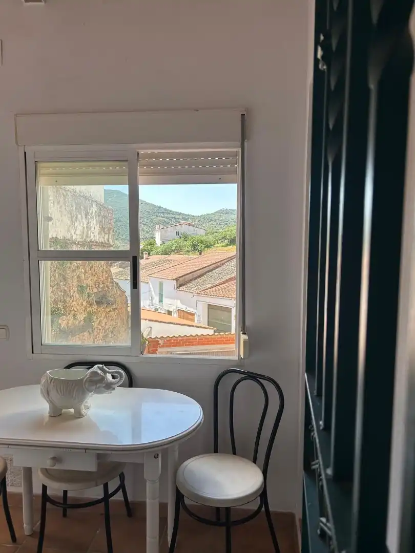 Terrassa de Casa adosada en venda en Feria amb Traster, Moblat i Rentadora