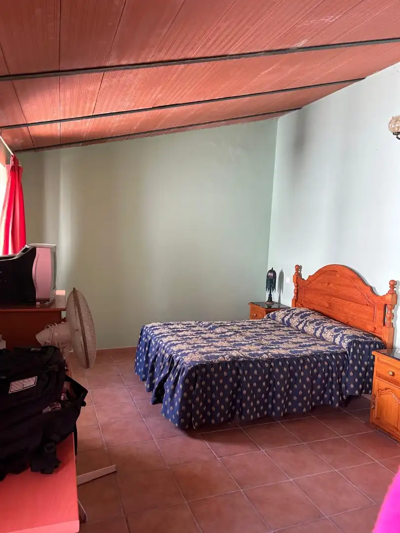 Dormitori de Casa adosada en venda en Feria amb Traster, Moblat i Rentadora