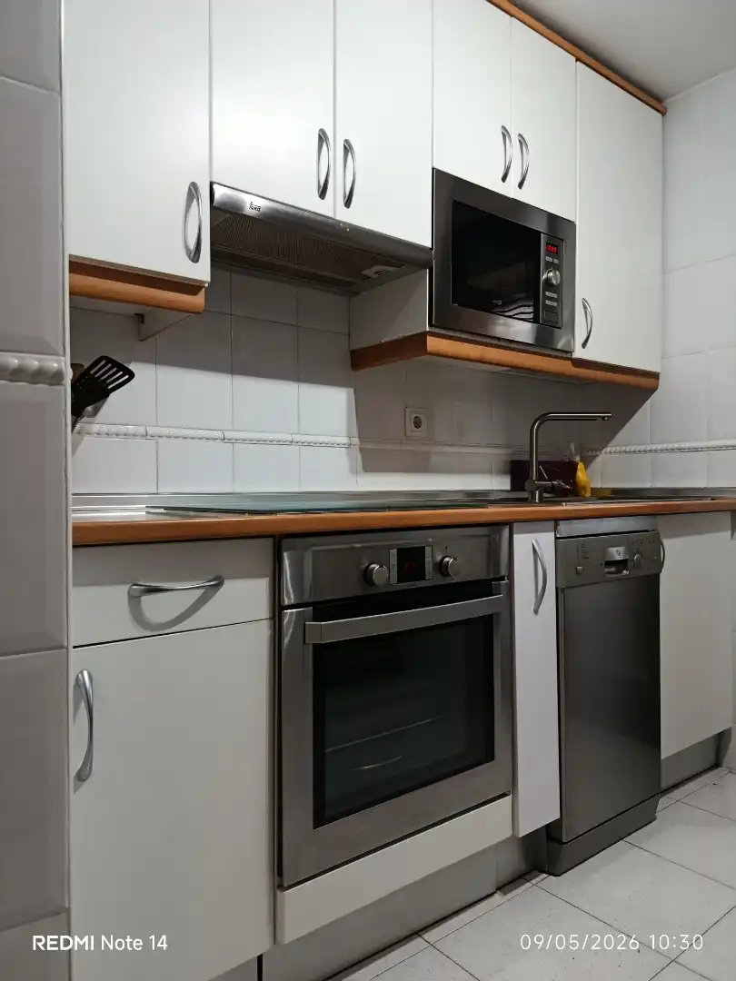Ático en venta en Avenida de los Rosales, 64, Butarque Cocina de Ático en venta en Madrid con Aire acondicionado, Calefacción y Jardín privado