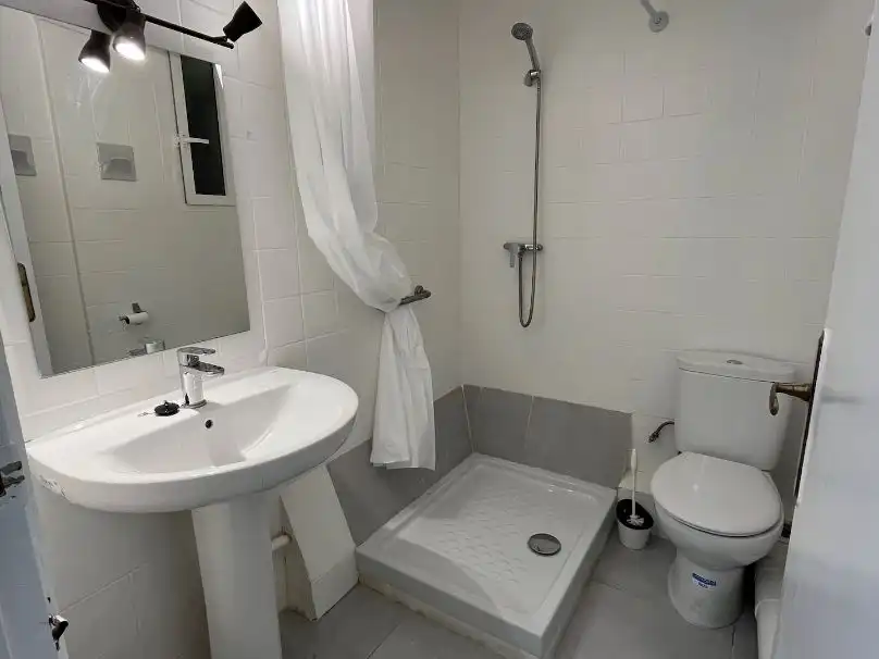 Habitación en Carrer de l'Agró, 5, La Fontsanta Habitación en Carrer de l'Agró, 5, La Fontsanta
