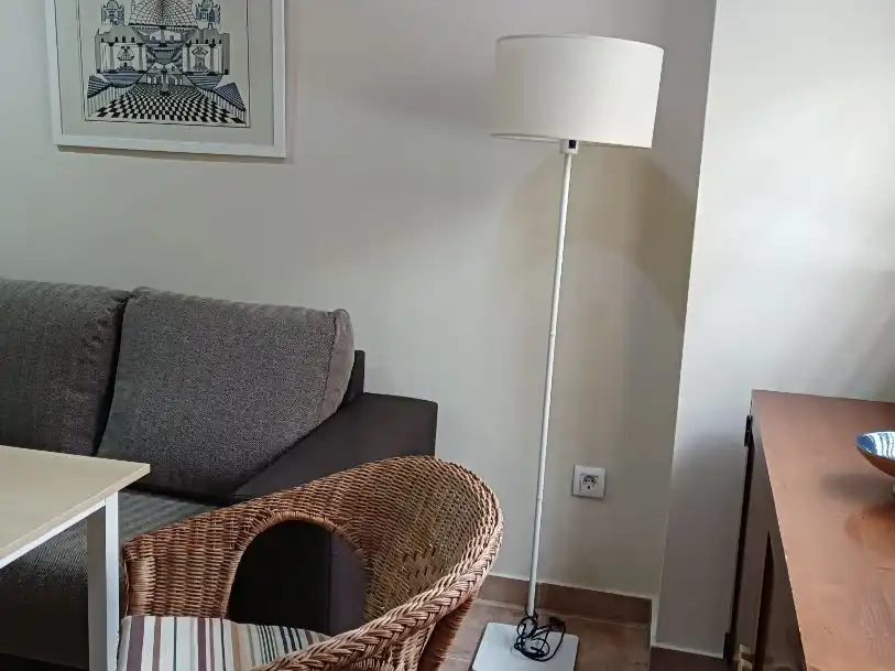 Piso de alquiler en Calle Grupo Oscar Carvallo, 7, La Calzada - La Florida Sala de estar de Piso de alquiler en Sevilla con Aire acondicionado y Calefacción