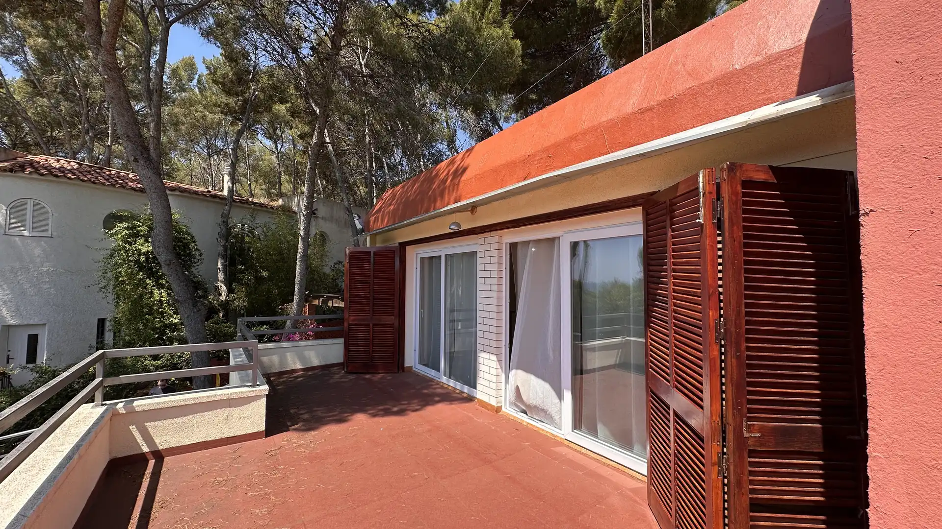 Houses for sale in Carrer de Les Garrigues, 20, La Móra Terrace of Houses for sale in Tarragona Capital with Air Conditioner, Terrace and Swimming Pool