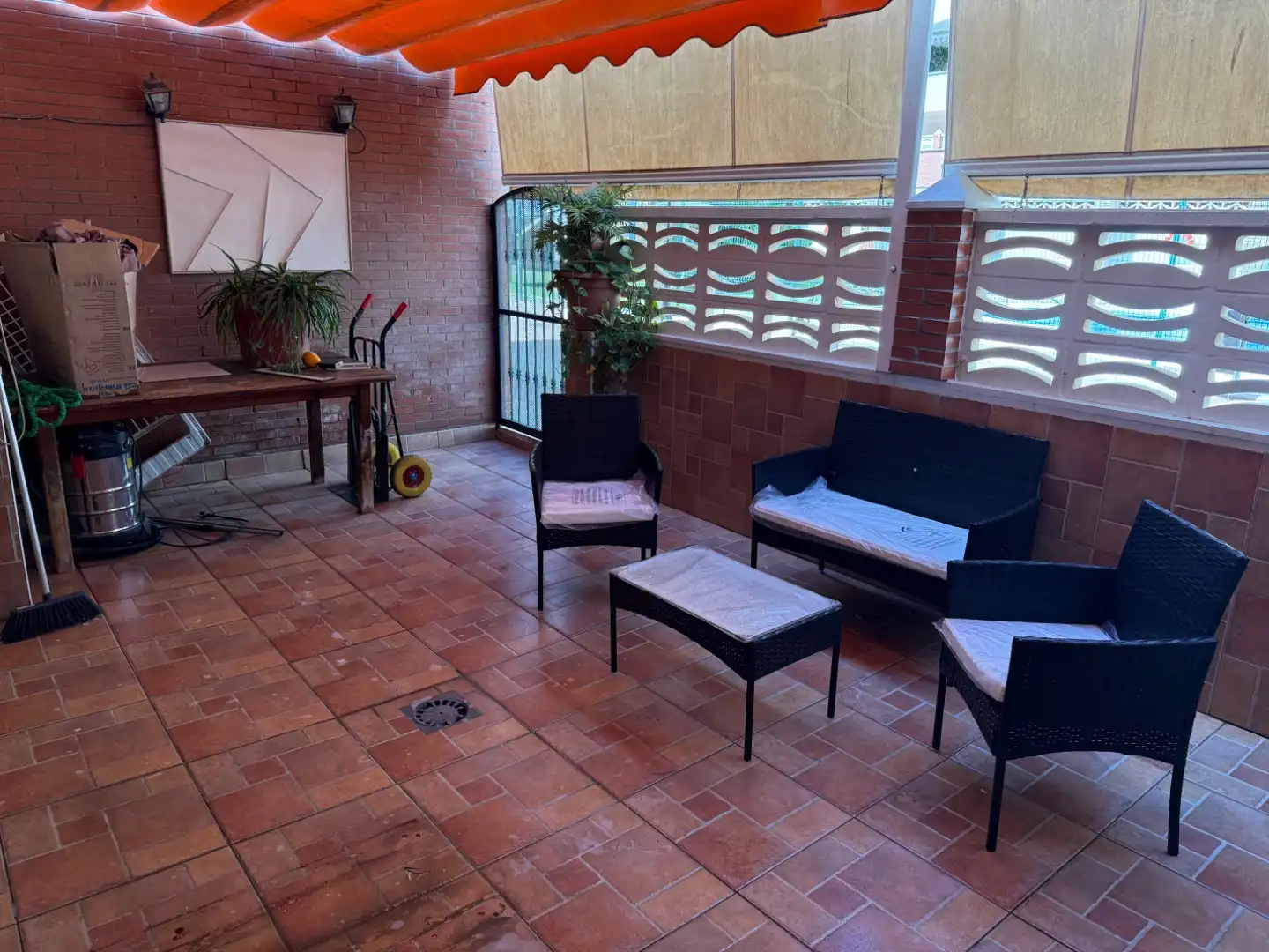 Piso en venta en Avenida Puerta del Mar, 45, Huerta Nueva Terraza de Piso en venta en Estepona con Parquet, Terraza y Piscina