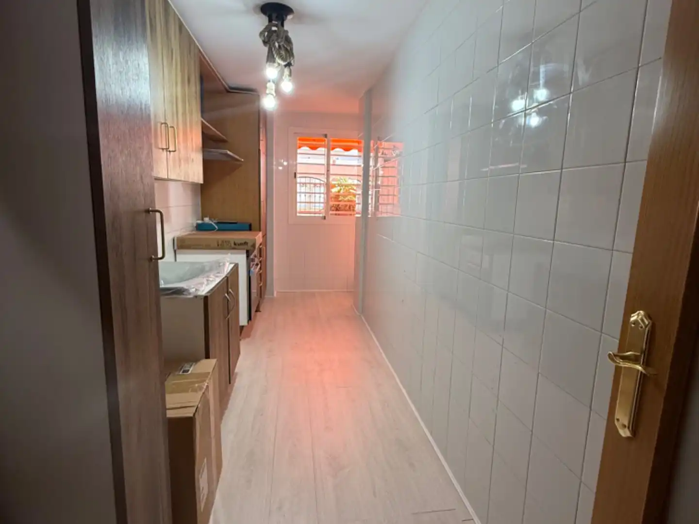 Piso en venta en Avenida Puerta del Mar, 45, Huerta Nueva Cocina de Piso en venta en Estepona con Parquet, Terraza y Piscina