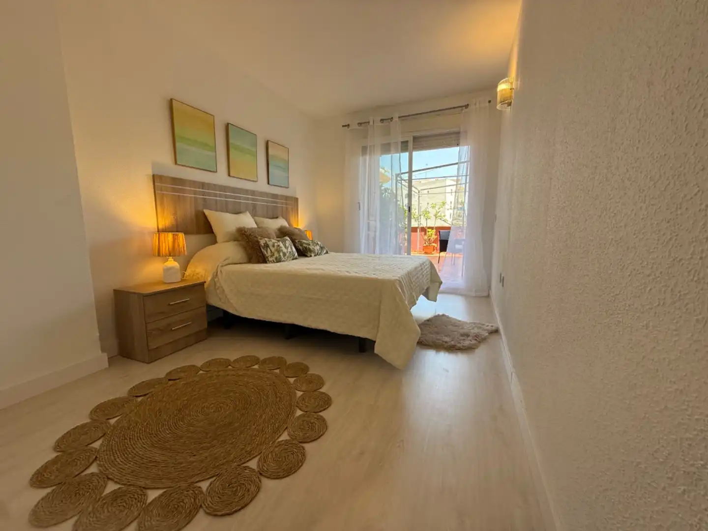 Piso en venta en Avenida Puerta del Mar, 45, Huerta Nueva Habitación de Piso en venta en Estepona con Parquet, Terraza y Piscina