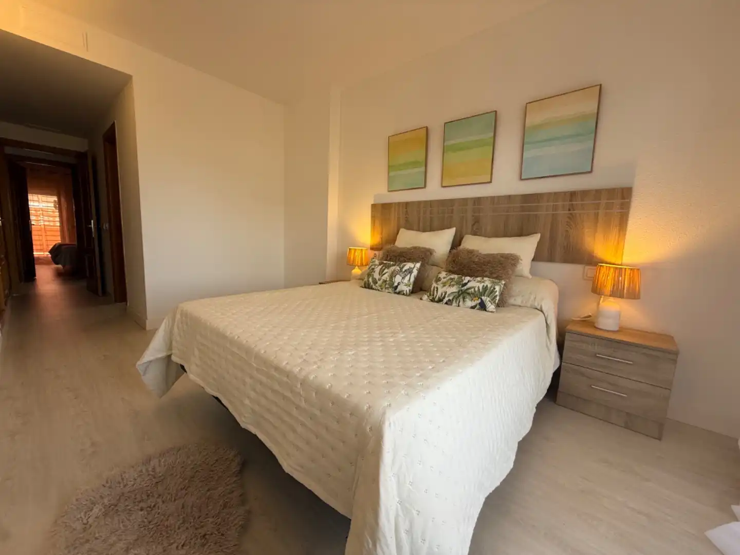 Piso en venta en Avenida Puerta del Mar, 45, Huerta Nueva Habitación de Piso en venta en Estepona con Parquet, Terraza y Piscina