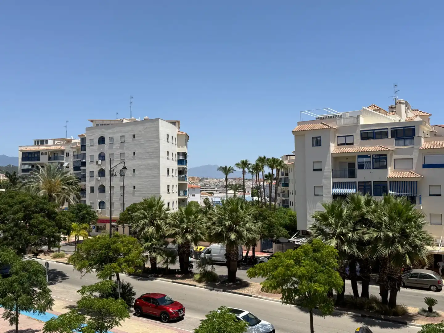 Piso en venta en Avenida Puerta del Mar, 45, Huerta Nueva Vista exterior de Piso en venta en Estepona con Parquet, Terraza y Piscina