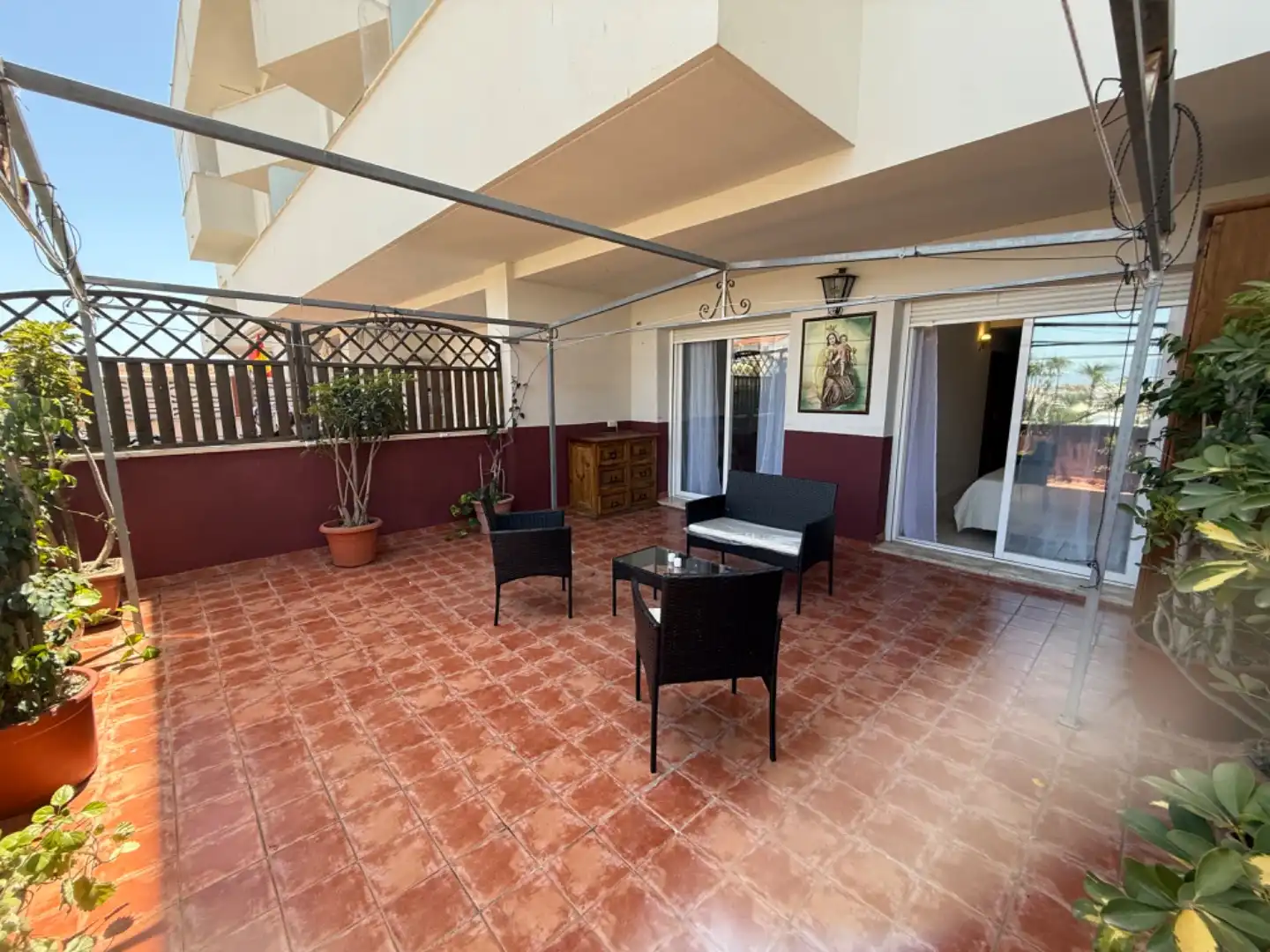 Piso en venta en Avenida Puerta del Mar, 45, Huerta Nueva Terraza de Piso en venta en Estepona con Parquet, Terraza y Piscina