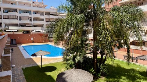 Piso en venta en Avenida Puerta del Mar, 45, Huerta Nueva, Estepona - imagen 2 Foto 2 de Piso en venta en Avenida Puerta del Mar, 45, Huerta Nueva, Estepona