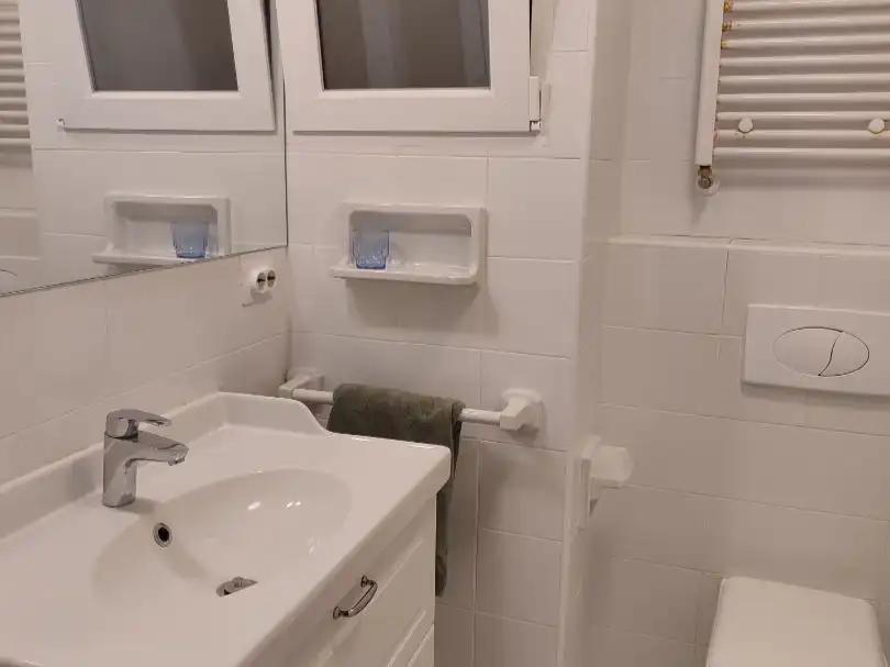 Flat for rent in Carrer d'Alfred Pereña, 5, Príncep de Viana - Clot -Xalets Humbert Torres Bathroom of Flat for rent in Lleida