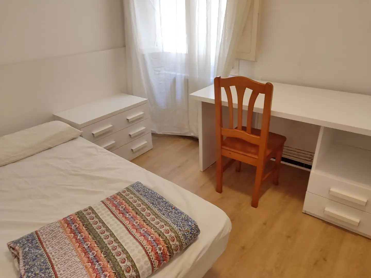 Flat for rent in Carrer d'Alfred Pereña, 5, Príncep de Viana - Clot -Xalets Humbert Torres Bedroom of Flat for rent in Lleida