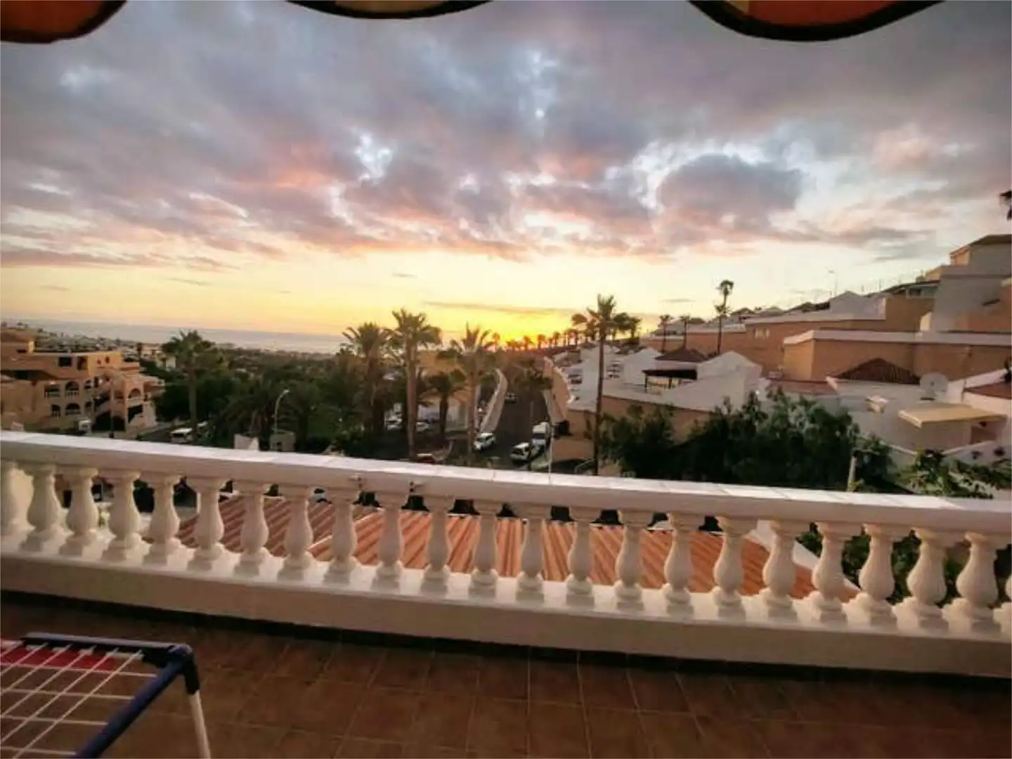 Apartamento en venta en San Eugenio Alto Vista exterior de Apartamento en venta en Adeje con Calefacción, Jardín privado y Terraza