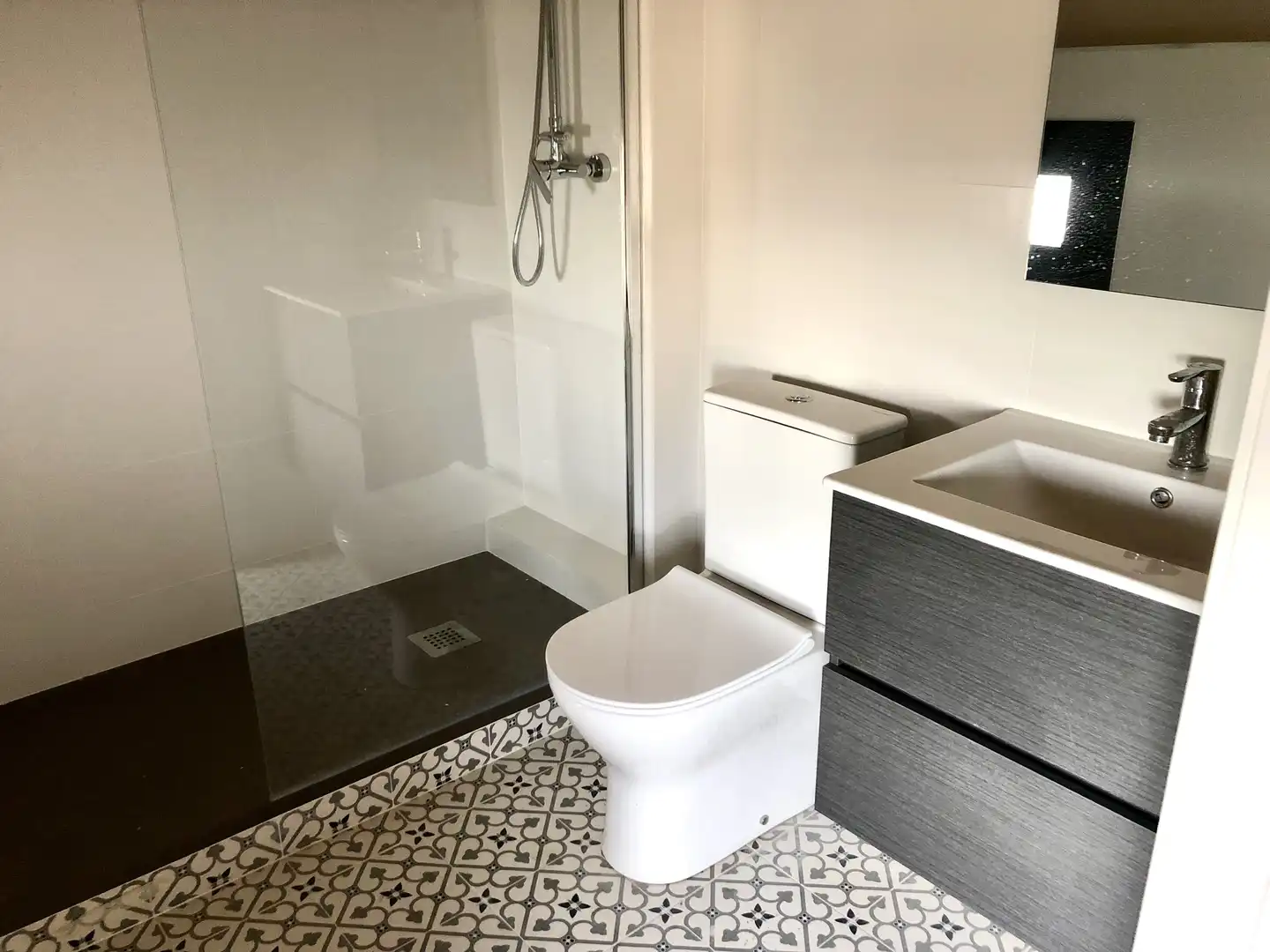 Detached homes for rent in Calle Estrecha, 2, Sacañet Bathroom of Detached homes for rent in Sacañet with Parquet flooring