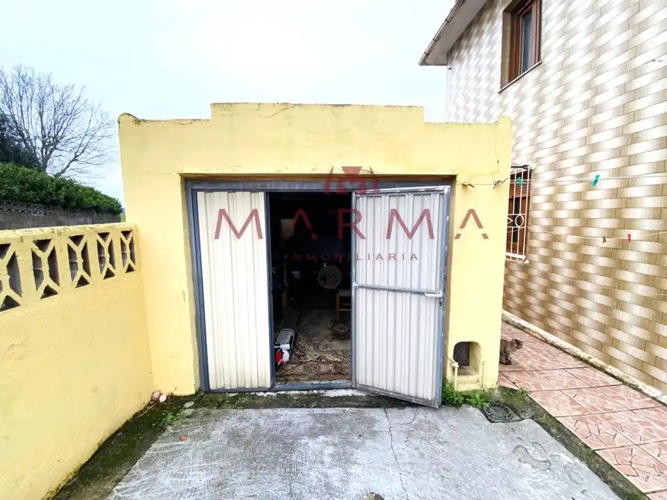 Wohnung zum Verkauf in Calle la Serna, 2, El Astillero Außenansicht von Wohnung zum Verkauf in El Astillero mit Heizung, Privatgarten und Parkett