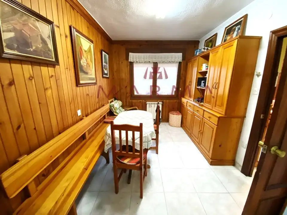 Wohnung zum Verkauf in Calle la Serna, 2, El Astillero Esszimmer von Wohnung zum Verkauf in El Astillero mit Heizung, Privatgarten und Parkett