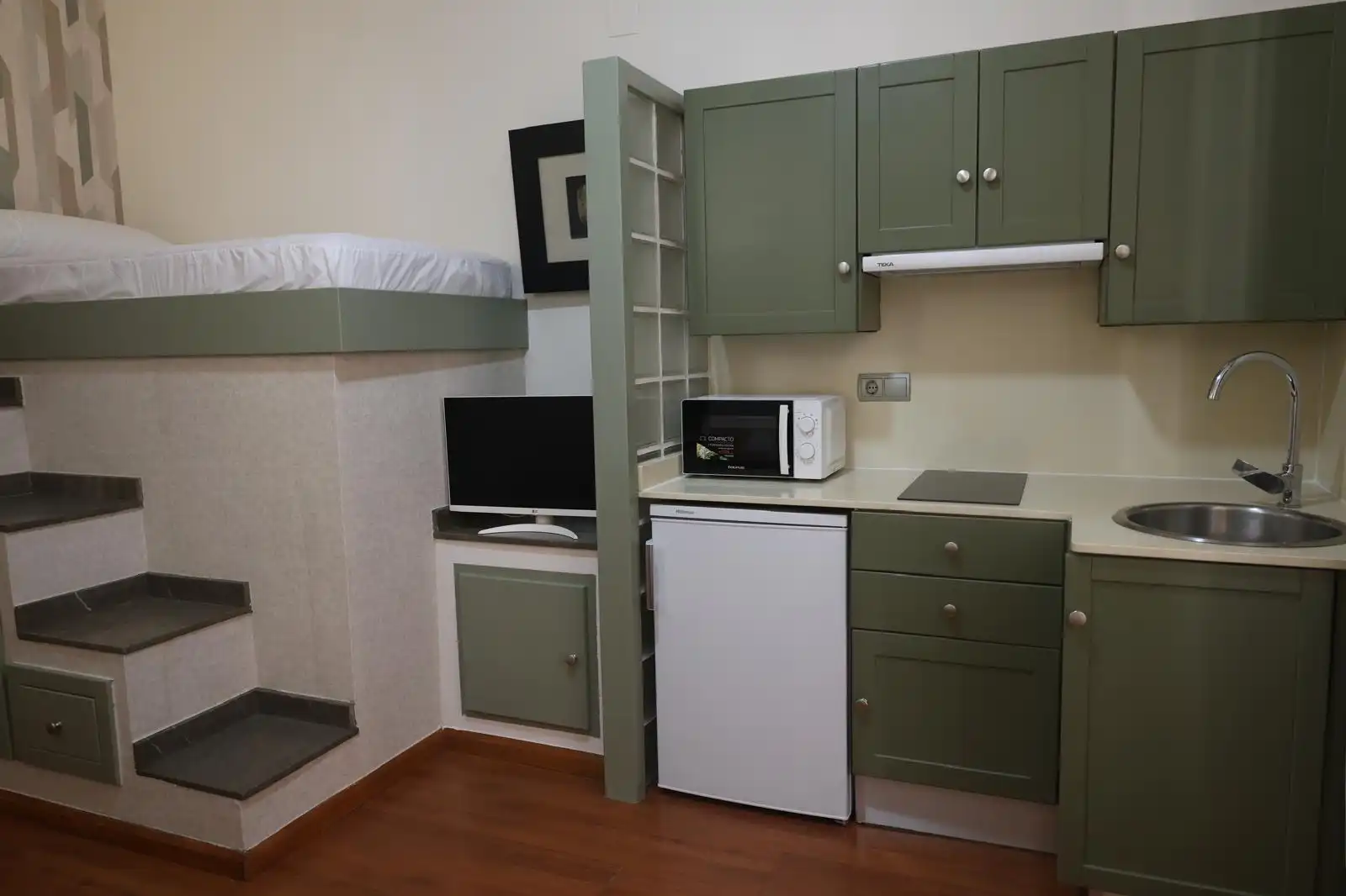 Wohnung zur Miete in Carrer de Sant Vicent, 31, Hospital - Plaza del Real Küche von Wohnung zur Miete in Castellón de la Plana / Castelló de la Plana mit Klimaanlage und Balkon
