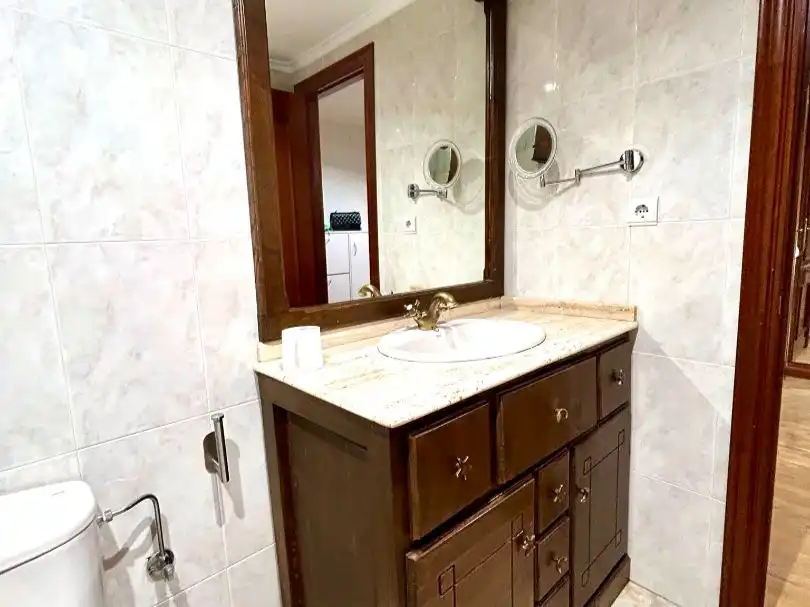 Flat for rent in Calle Los Andes, 25, Gijón Bathroom of Flat for rent in Gijón