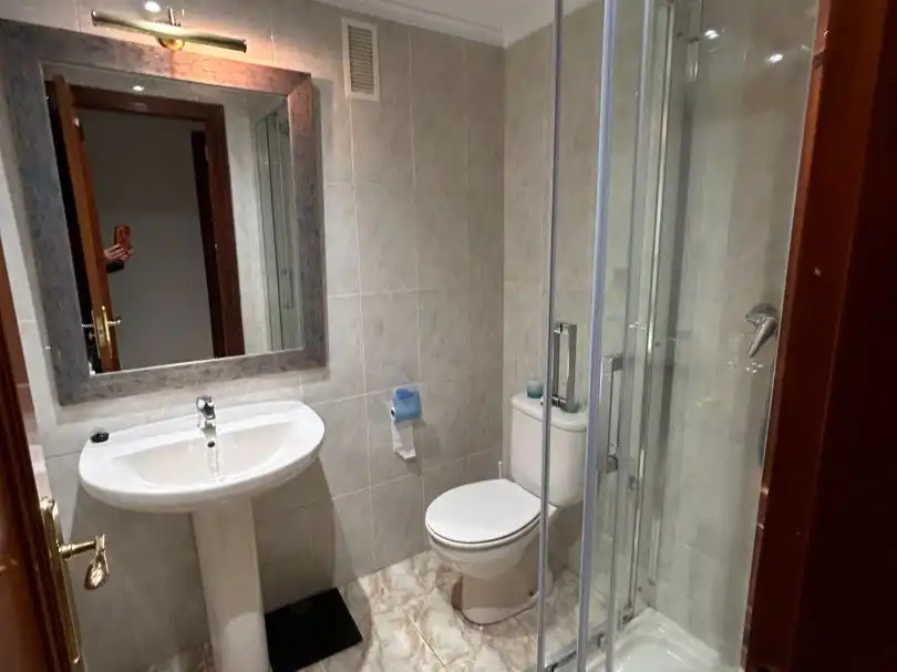 Flat for rent in Calle Los Andes, 25, Gijón Bathroom of Flat for rent in Gijón