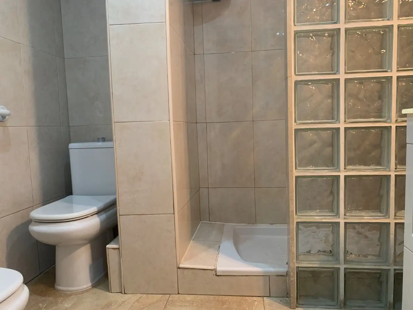 Wohnung zur Miete in Carrer Sabadell, 28, Zona Nord Badezimmer von Wohnung zur Miete in Alcoy / Alcoi