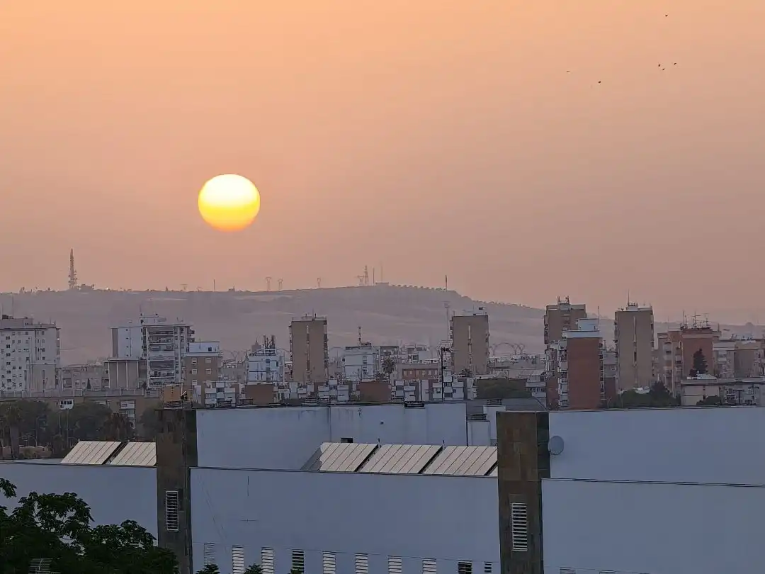 Pis en venda a Calle Satsuma, 6, Sta. Aurelia - Cantábrico - Atlàntico - La Romería Vista exterior de Pis en venda en Sevilla amb Aire condicionat, Calefacció i Jardí privat