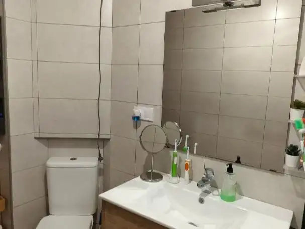 Pis en venda a Calle Satsuma, 6, Sta. Aurelia - Cantábrico - Atlàntico - La Romería Bany de Pis en venda en Sevilla amb Aire condicionat, Calefacció i Jardí privat