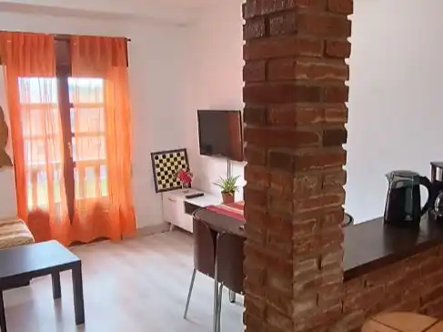 Apartament de lloguer a Barrio Queveda, 16, Santillana del Mar Sala d'estar de Apartament de lloguer en Santillana del Mar amb Balcó