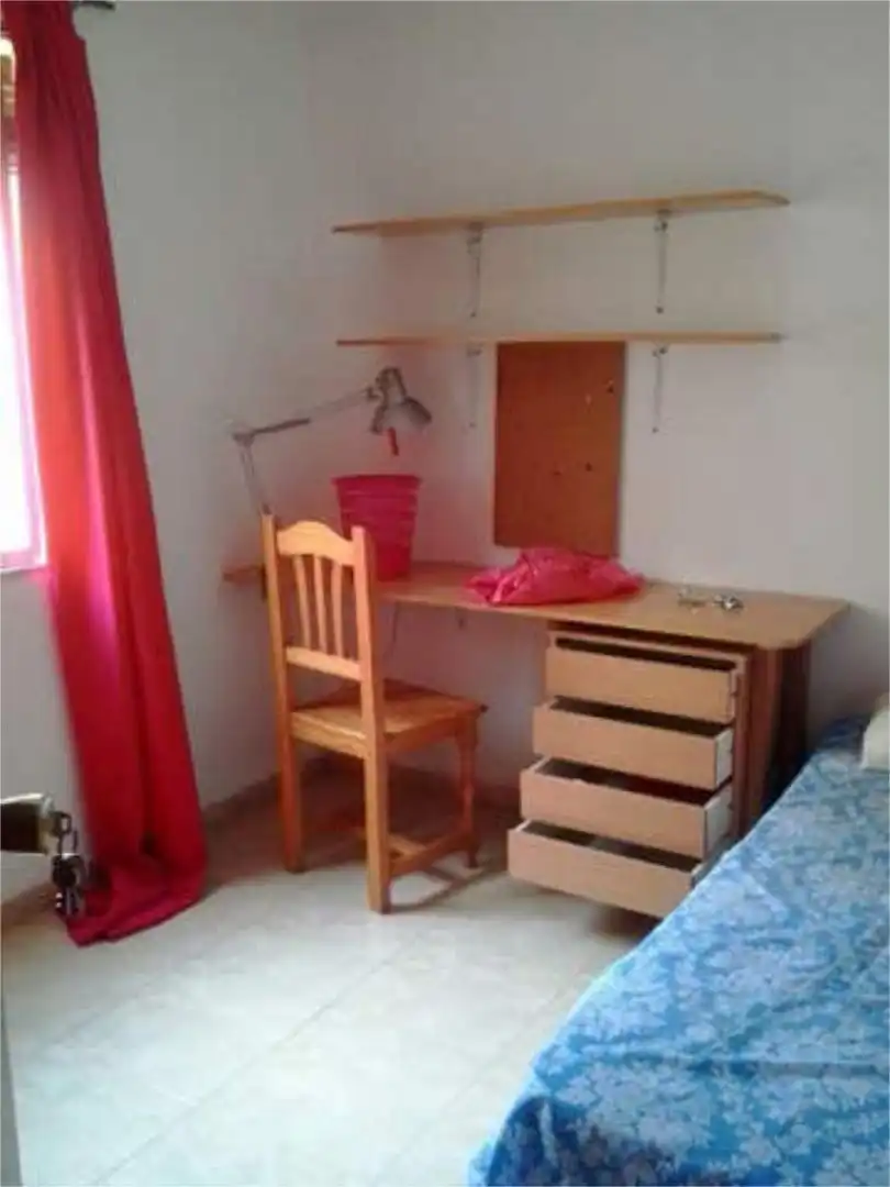 Piso de alquiler en Muelle Habitación de Piso de alquiler en Ceuta con Amueblado