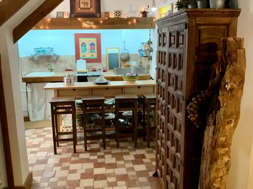 Casa adosada en venda a Carrer Major, 10, Onil Cuina de Casa adosada en venda en Onil amb Calefacció, Parquet i Terrassa