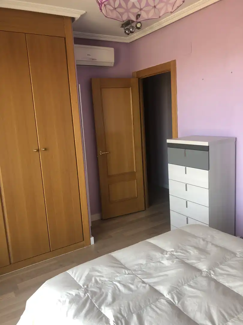Habitación de Piso de alquiler en Valladolid con Aire acondicionado, Calefacción y Jardín privado