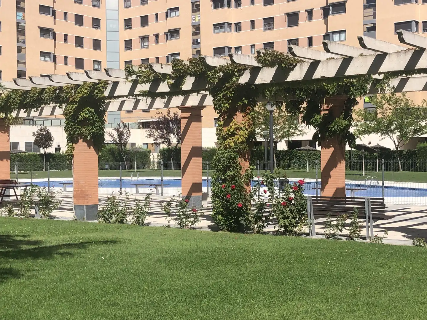 Piscina de Piso de alquiler en Valladolid con Aire acondicionado, Calefacción y Jardín privado