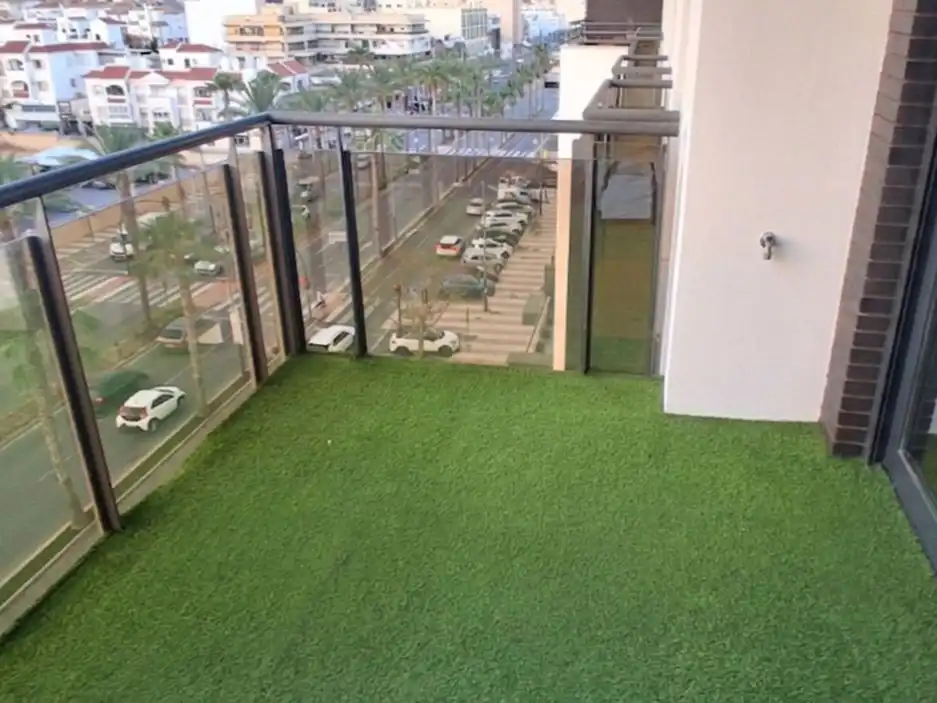 Pis en venda a Calle Encinar, 13, Aguadulce Sur Terrassa de Pis en venda en Roquetas de Mar amb Aire condicionat, Terrassa i Piscina