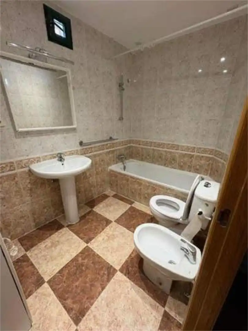 Flat for sale in El Molar (Madrid) Bathroom of Flat for sale in El Molar (Madrid) with Terrace