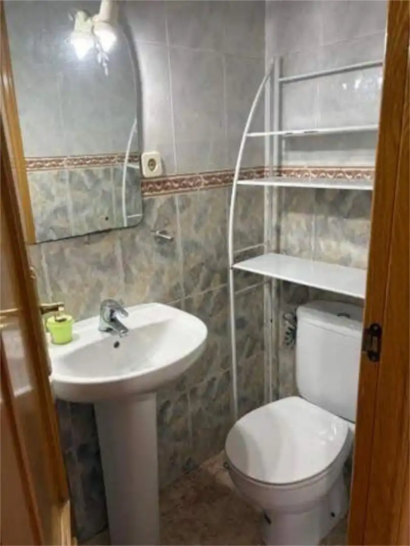 Flat for sale in El Molar (Madrid) Bathroom of Flat for sale in El Molar (Madrid) with Terrace
