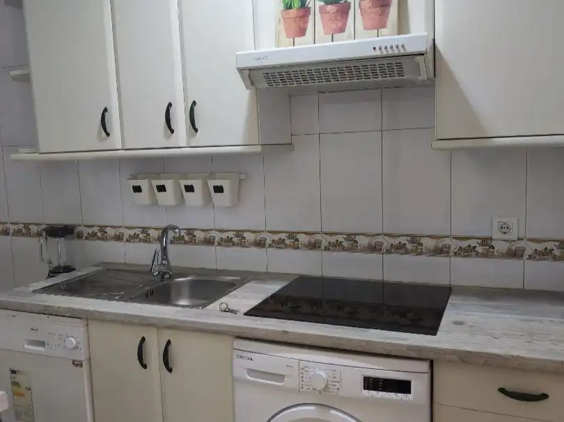 Piso de alquiler en Calle Menéndez Pelayo, 2, Centro Cocina de Piso de alquiler en Puertollano con Aire acondicionado, Calefacción y Parquet