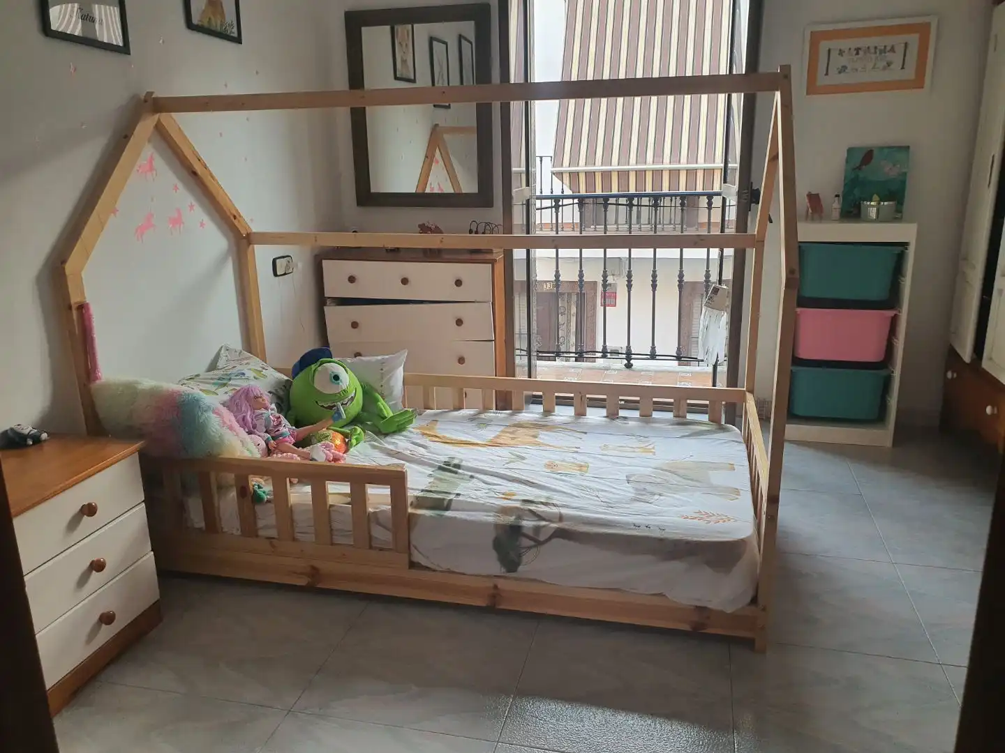 Casa adosada en venda a Calle Turia, 34, Coria del Río Dormitori de Casa adosada en venda en Coria del Río amb Traster i Balcó