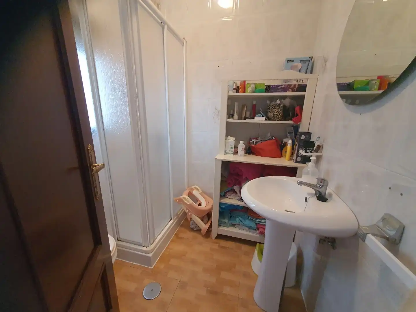 Casa adosada en venda a Calle Turia, 34, Coria del Río Bany de Casa adosada en venda en Coria del Río amb Traster i Balcó