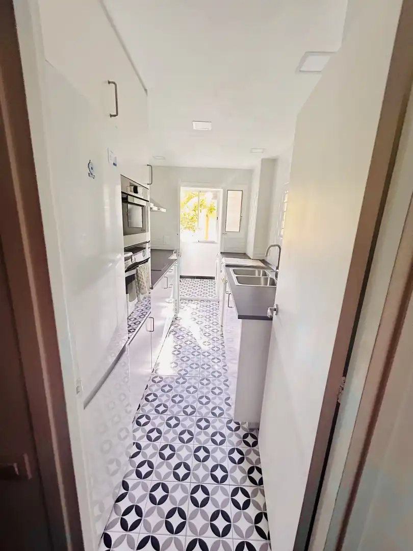 Piso de alquiler en Carrer de Sant Ramon, 165, Sant Ramón Cocina de Piso de alquiler en Cerdanyola del Vallès con Aire acondicionado, Amueblado y Balcón