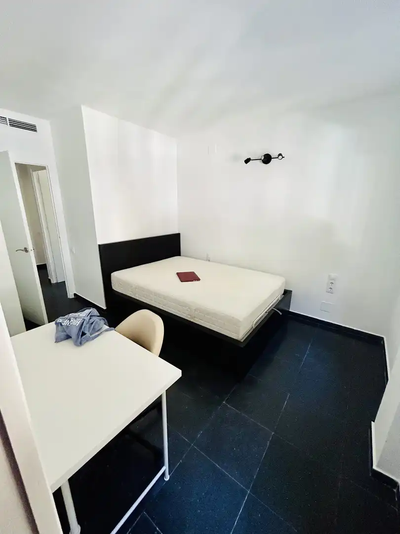 Piso de alquiler en Carrer de Sant Ramon, 165, Sant Ramón Habitación de Piso de alquiler en Cerdanyola del Vallès con Aire acondicionado, Amueblado y Balcón