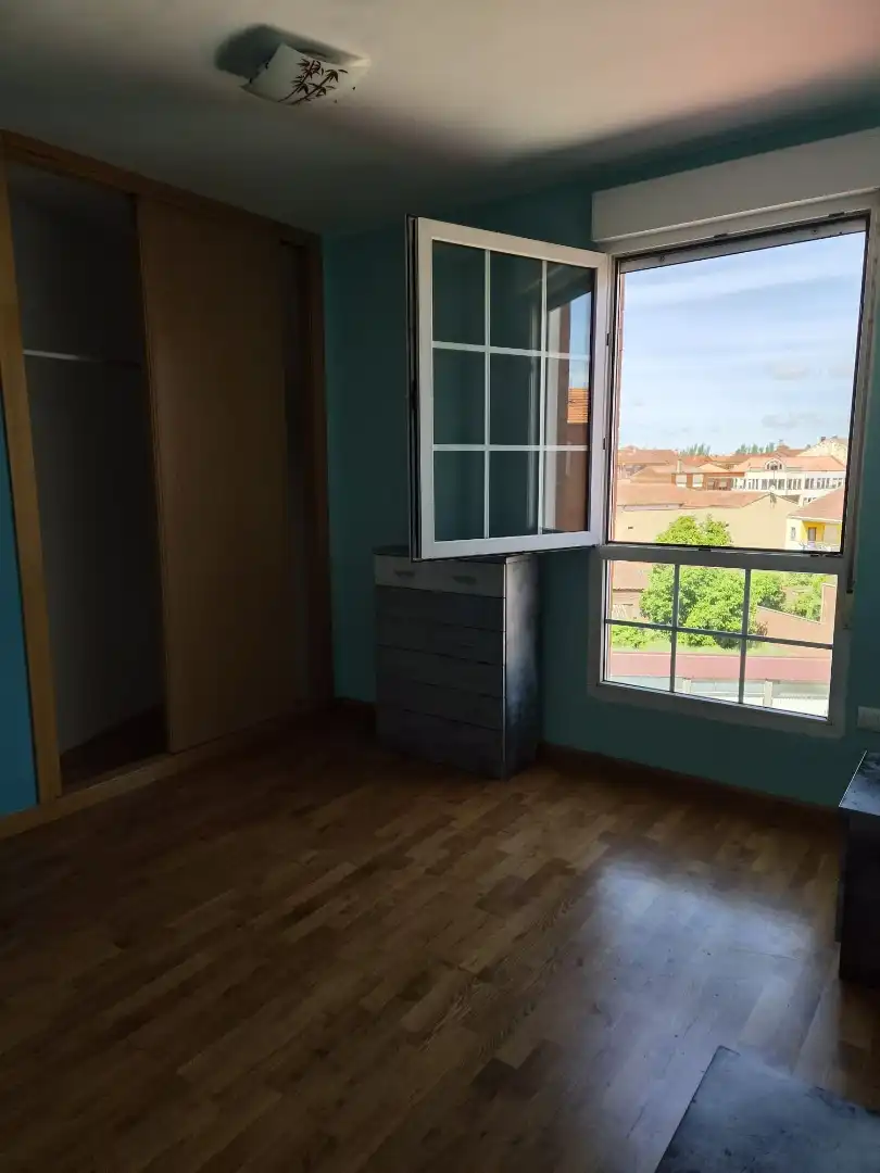 Pis en venda a Calle la Fábrica, 4, Santa María del Páramo Dormitori de Pis en venda en Santa María del Páramo amb Calefacció, Parquet i Forn