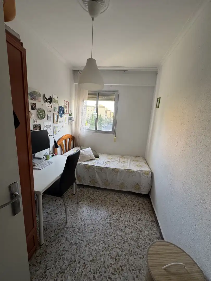 Habitación de Piso para compartir en Sevilla con Aire acondicionado, Terraza y Amueblado