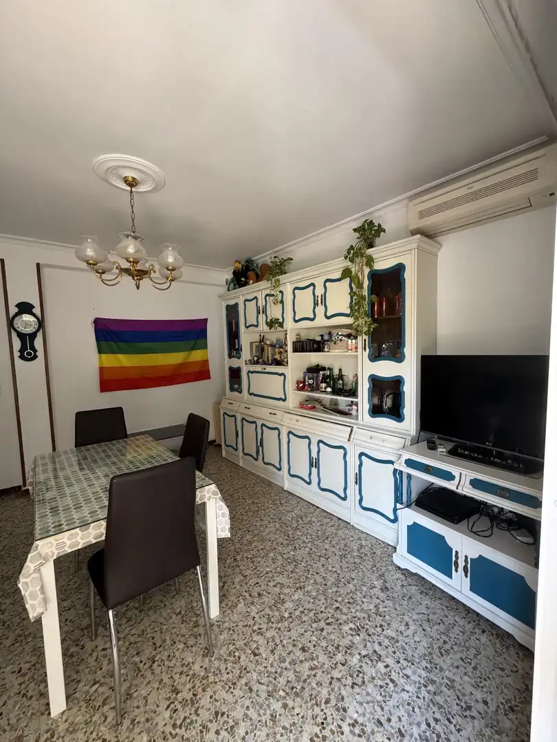 Comedor de Piso para compartir en Sevilla con Aire acondicionado, Terraza y Amueblado