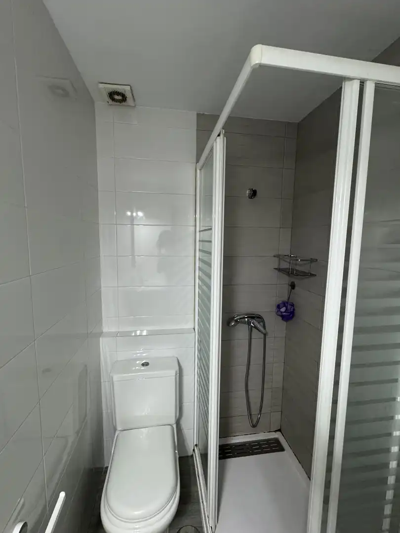 Baño de Piso para compartir en Sevilla con Aire acondicionado, Terraza y Amueblado