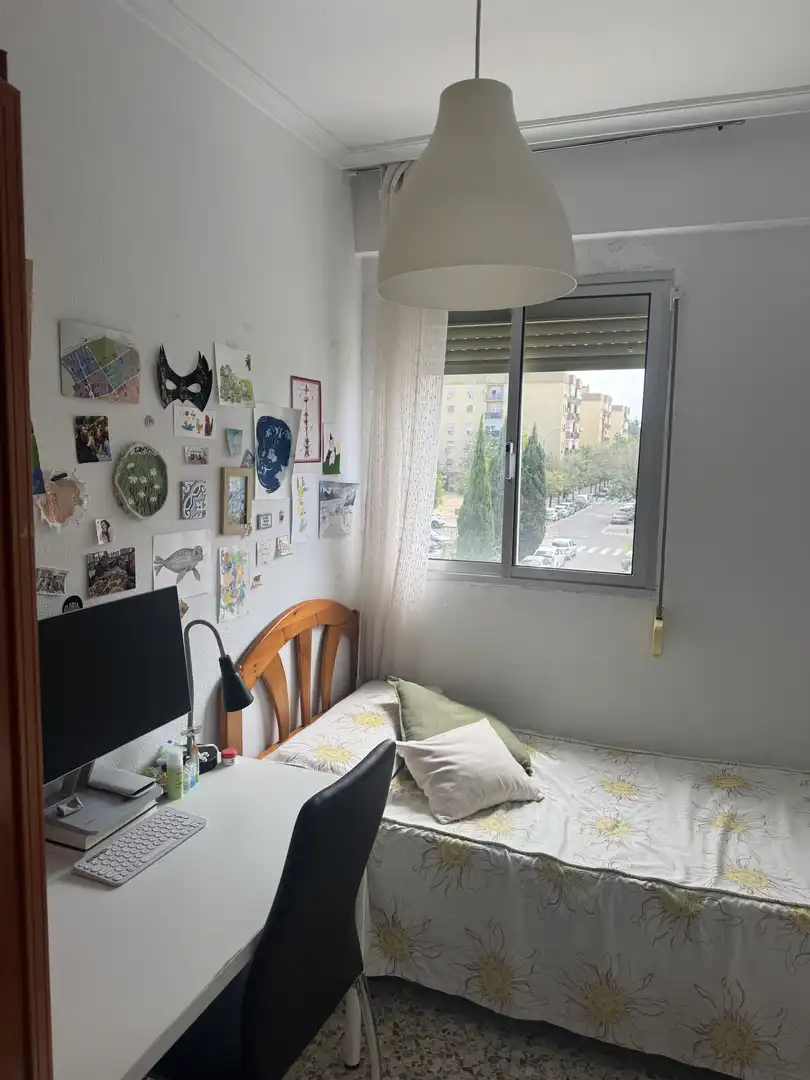 Habitación de Piso para compartir en Sevilla con Aire acondicionado, Terraza y Amueblado