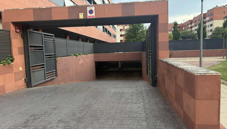 Garatge en venda a Calle Daroca de Rioja, 1, La Cava - Fardachón, Logroño - imatge 1 Foto 1 de Garatge en venda a Calle Daroca de Rioja, 1, La Cava - Fardachón, Logroño