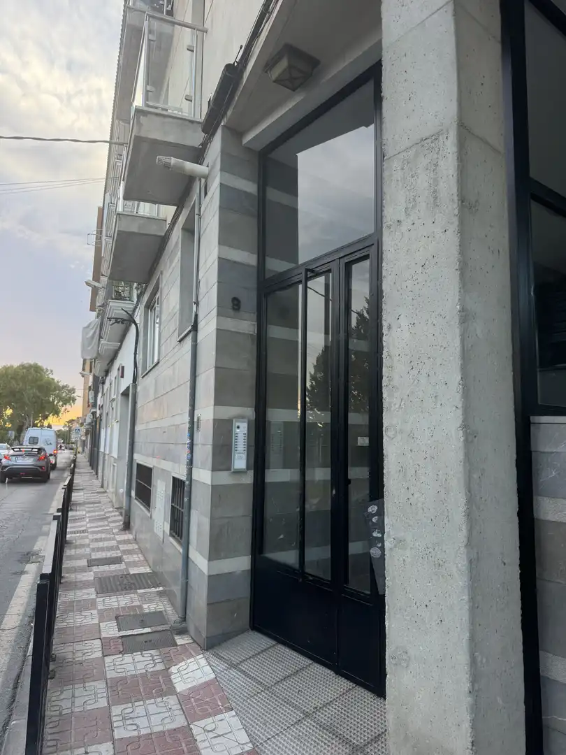 Vista exterior de Piso en venta en Armilla con Aire acondicionado