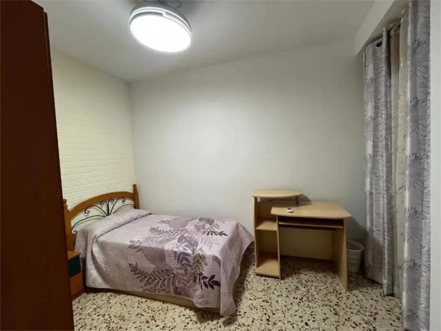 Habitación de Piso de alquiler en Marmolejo con Terraza y Amueblado