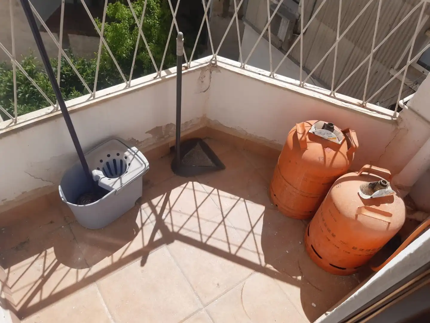 Wohnung zur Miete in Carrer Joaquim Sorolla, 4, Santa Rosa Terrasse von Wohnung zur Miete in Alcoy / Alcoi mit Möbliert, Waschmaschine und Balkon