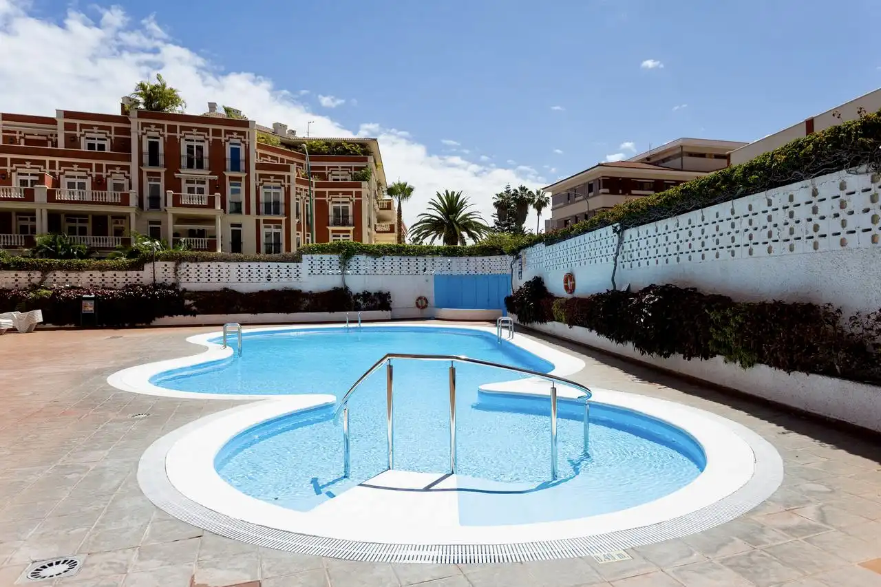 Estudi en venda a Avenida Melchor Luz, 4, Playa Jardín Piscina de Estudi en venda en Puerto de la Cruz amb Jardí privat, Terrassa i Piscina