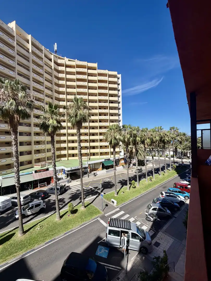 Estudi en venda a Avenida Melchor Luz, 4, Playa Jardín Vista exterior de Estudi en venda en Puerto de la Cruz amb Jardí privat, Terrassa i Piscina