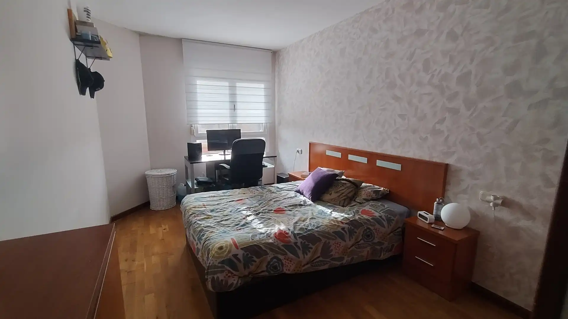 Zimmer in Calle Gordon Ordás, 10, Las Eras de Renueva Zimmer in Calle Gordon Ordás, 10, Las Eras de Renueva